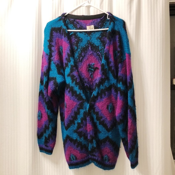 Sweaters - Vintage style wool 90s sweater with button